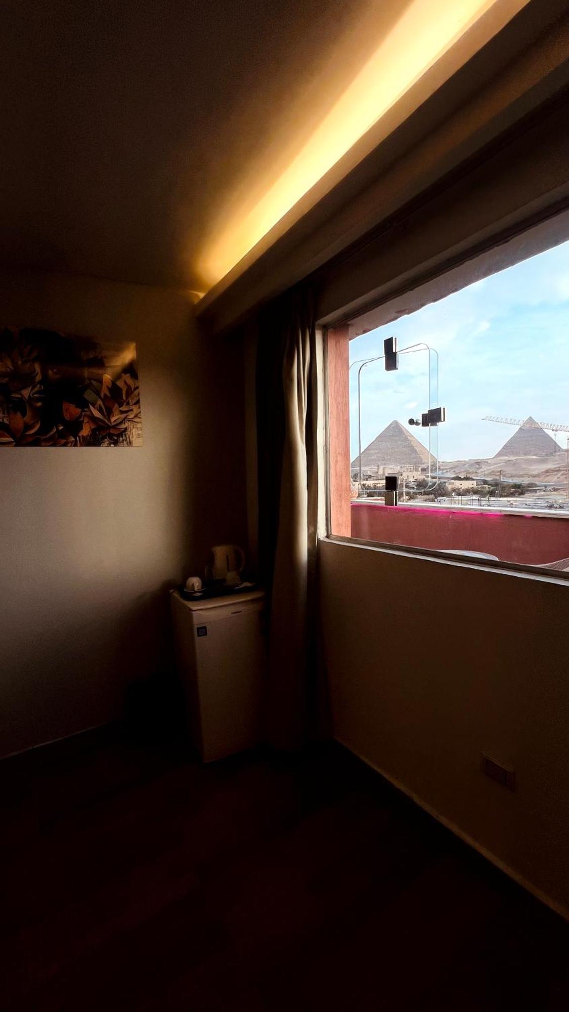 Grand Pyramids In Hotel Gíza Kültér fotó
